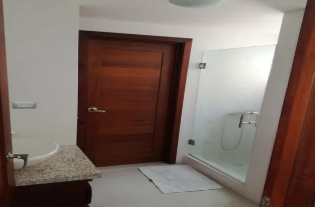 Serena Villa Punta Cana apartment bathroom
